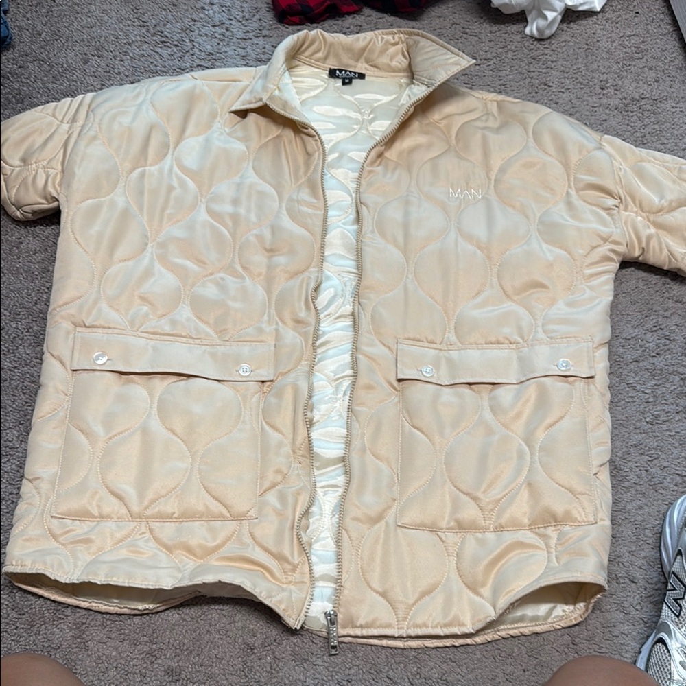 Short sleeve puffer